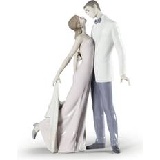 Lladro Happy Anniversary Couple Figurine 32cm
