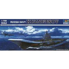 Trumpeter Russian Navy Kuznetsov 1:700