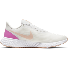 Nike revolution 5 Nike Revolution 5 W - Summit White/Fire Pink/Washed Coral