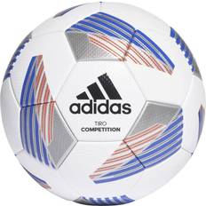 FIFA Quality Pro Fotballer adidas Tiro Competition