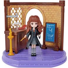 Spin Master Play Set Spin Master Wizarding World Harry Potter Magical Minis Charms Classroom with Exclusive Hermione Granger Figure & Accessories