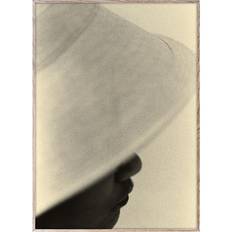 Gule Postere Paper Collective Girl and Hat 50x70 cm Poster