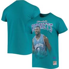 Mitchell & Ness T-shirts Mitchell & Ness Charlotte Hornets Hardwood Classics Courtside Player T-Shirt Larry Johnson Sr