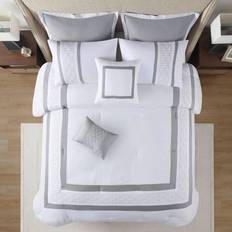 510 Design Elmore Bedspread White (264.2x233.7)