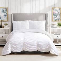 Modern Heirloom Emily Texture Bedspread White (259.1x228.6)