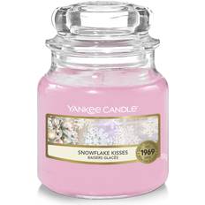 Yankee Candle Snowflake Kisses Doftljus Pink Duftkerzen 105g