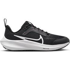 Sportssko Nike Air Zoom Pegasus 40 GS - Black/Iron Grey/White