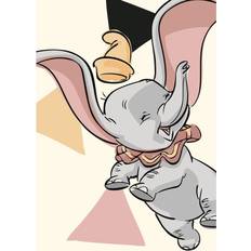 Komar Disney Wandbild von Dumbo Angles Kinderzimmer, Babyzimmer, Dekoration, Kunstdruck Breite Höhe