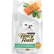 Gourmet cat food Fancy Feast with Ocean Fish, Salmon & Garden Greens Adult Gourmet Dry Cat Food - 48oz