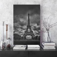 Wanddekos Ebern Designs Leinwandbild Schwarz-Weiß Hochformat Eiffelturm vor Wolken Wanddeko