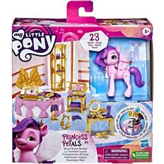 Hasbro Spielzeuge Hasbro My Little Pony A New Generation Royal Room Reveal Princess Pipp Petals