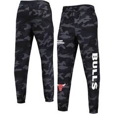 New Era Pants & Shorts New Era Men's Black/Camo Chicago Bulls Tonal Joggers