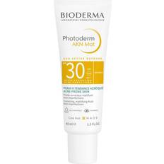 Anti-blemish Solkremer Bioderma Photoderm AKN Mat SPF30 PA+++ 40ml