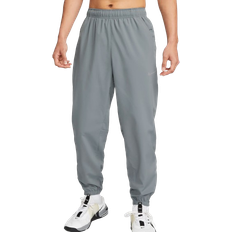 Nike treningsbukse herre Nike Form Men's Dri FIT Tapered Versatile Pants - Smoke Grey/Black