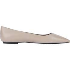 Tommy Hilfiger Ballerinas Tommy Hilfiger Essential Leather Pointed Toe - Smooth Taupe