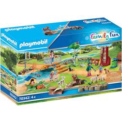 Playmobil Family Fun Petting Zoo 70342