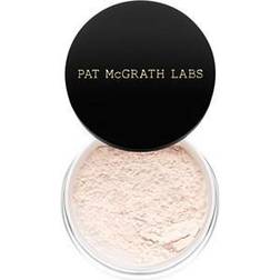 Pat McGrath Labs Sublime Perfection Blurring Under-Eye Powder Medium
