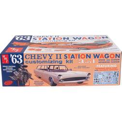 Amt 1963 Chevy 2 Station Wagon w/Trailer 1:25