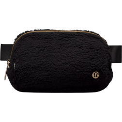 Lululemon Everywhere Fleece Belt Bag 1L - Black/Gold