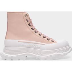 Alexander McQueen Tread Slick Sneakers in Pink pink